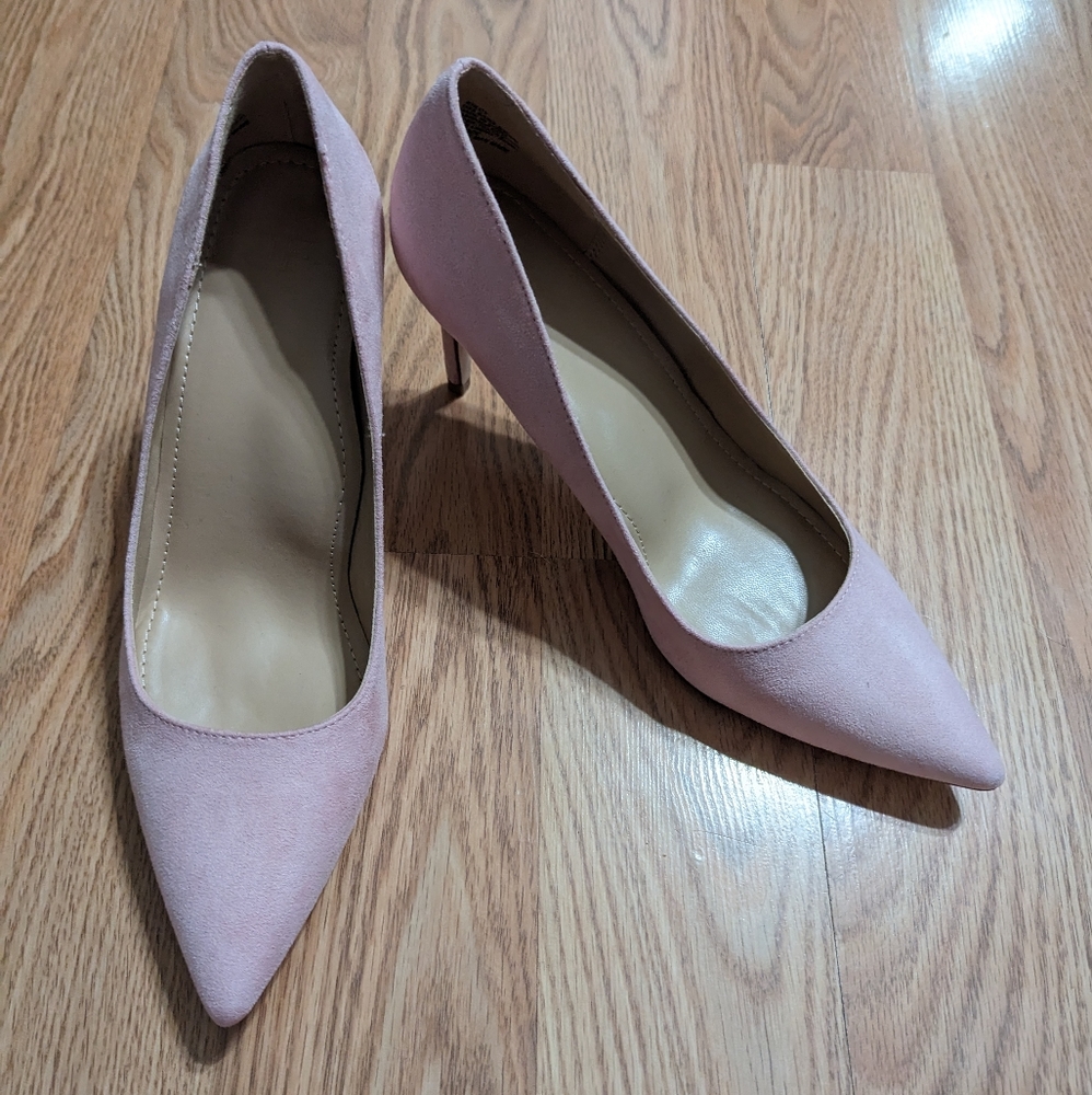 Women's JustFab Khloy Pink Suede Pumps Size 8.5 - Picture 1 of 4